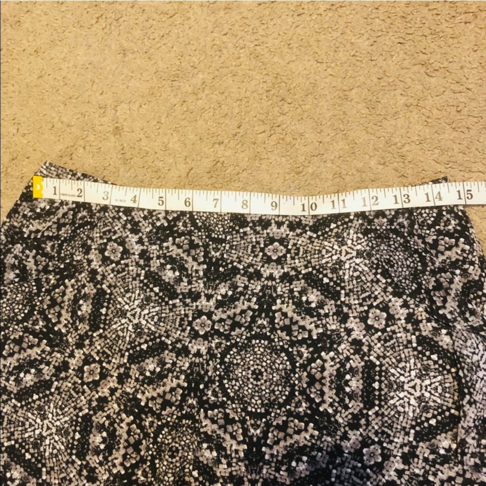 Bcbgeneration Printed Ruffled Shorts - image 7